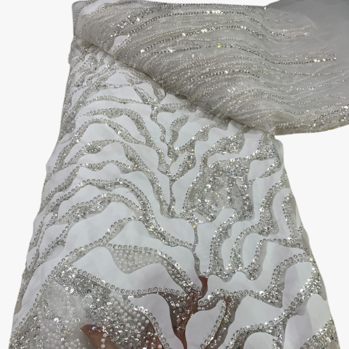 Tissu perlé Couleur Blanche 5 yards